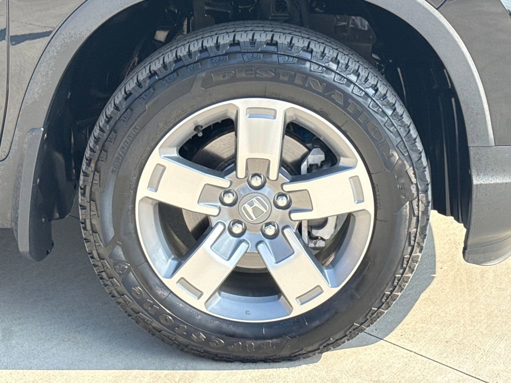 Certified 2025 Honda Ridgeline RTL image 11