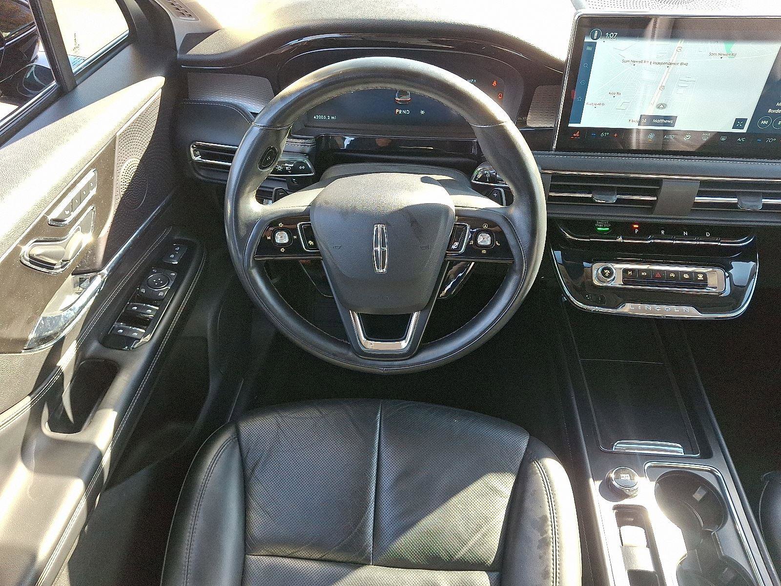 Used 2024 Lincoln Corsair Reserve image 11