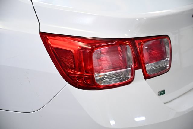 Used 2016 Chevrolet Malibu LT image 14