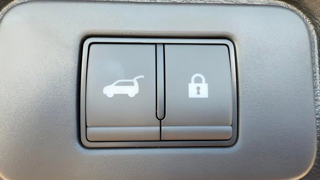 Certified 2025 Nissan Rogue SV image 12