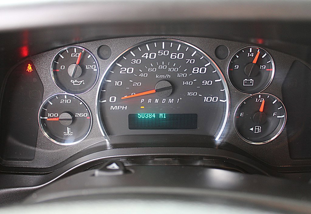 Used 2024 Chevrolet Express 2500 w/ Driver Convenience Package RWD image 25