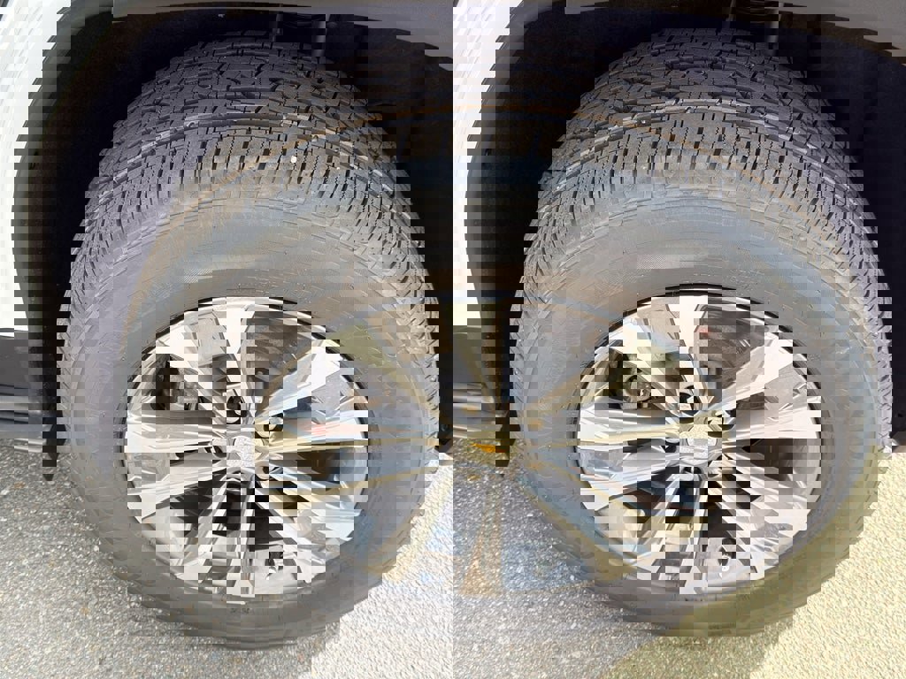 New 2026 Chevrolet Equinox LT w/ Convenience Package II image 26