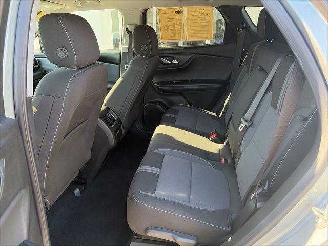 Used 2025 Chevrolet Blazer LT FWD image 16