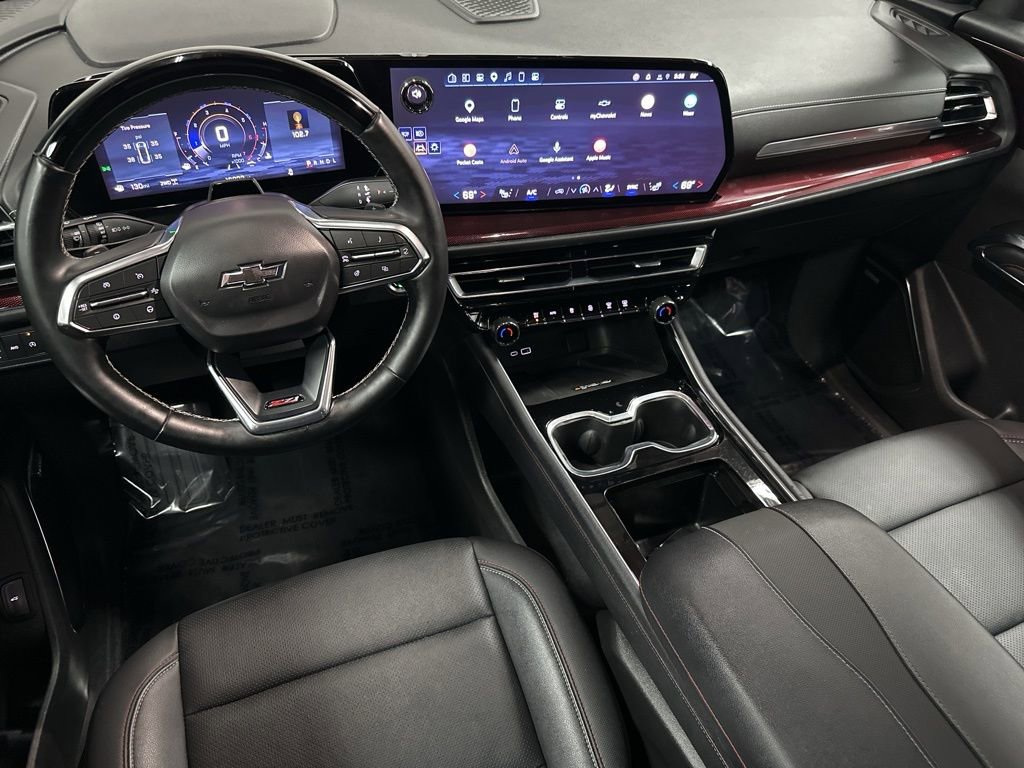 Used 2025 Chevrolet Traverse Z71 w/ Enhanced Driving Package image 13