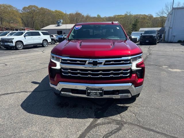 Used 2022 Chevrolet Silverado 1500 LTZ w/ LTZ Premium Package AWD/4WD image 3