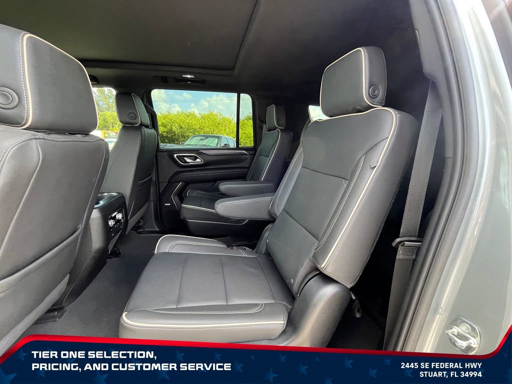 Used 2024 GMC Yukon XL SLT w/ SLT Premium Package AWD/4WD image 12