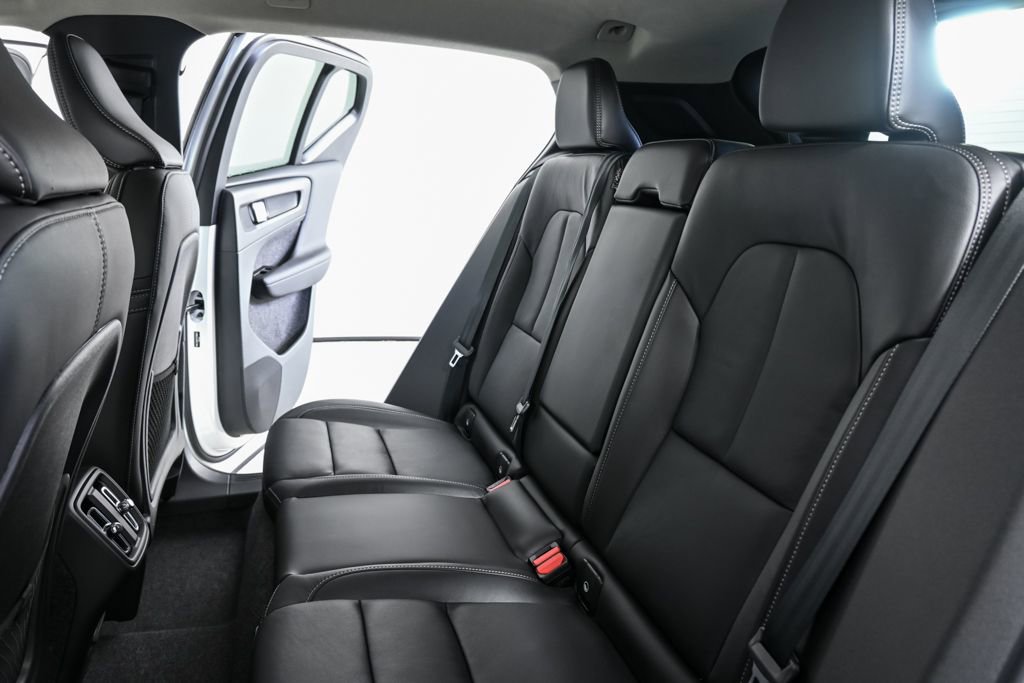 Certified 2026 Volvo XC40 B5 Core w/ Climate Package image 21