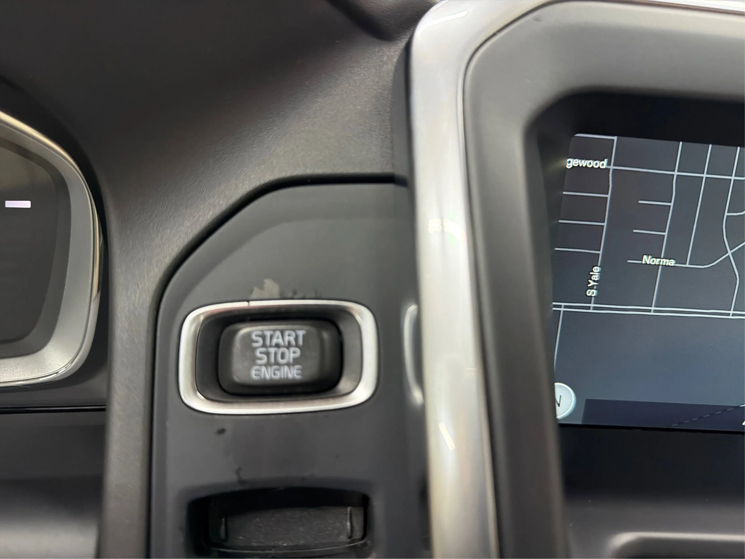 Used 2015 Volvo XC60 T5 Platinum FWD image 36