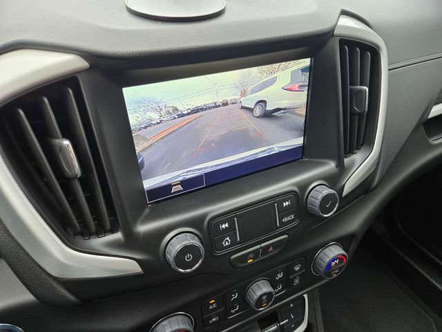 Used 2024 GMC Terrain SLT image 21