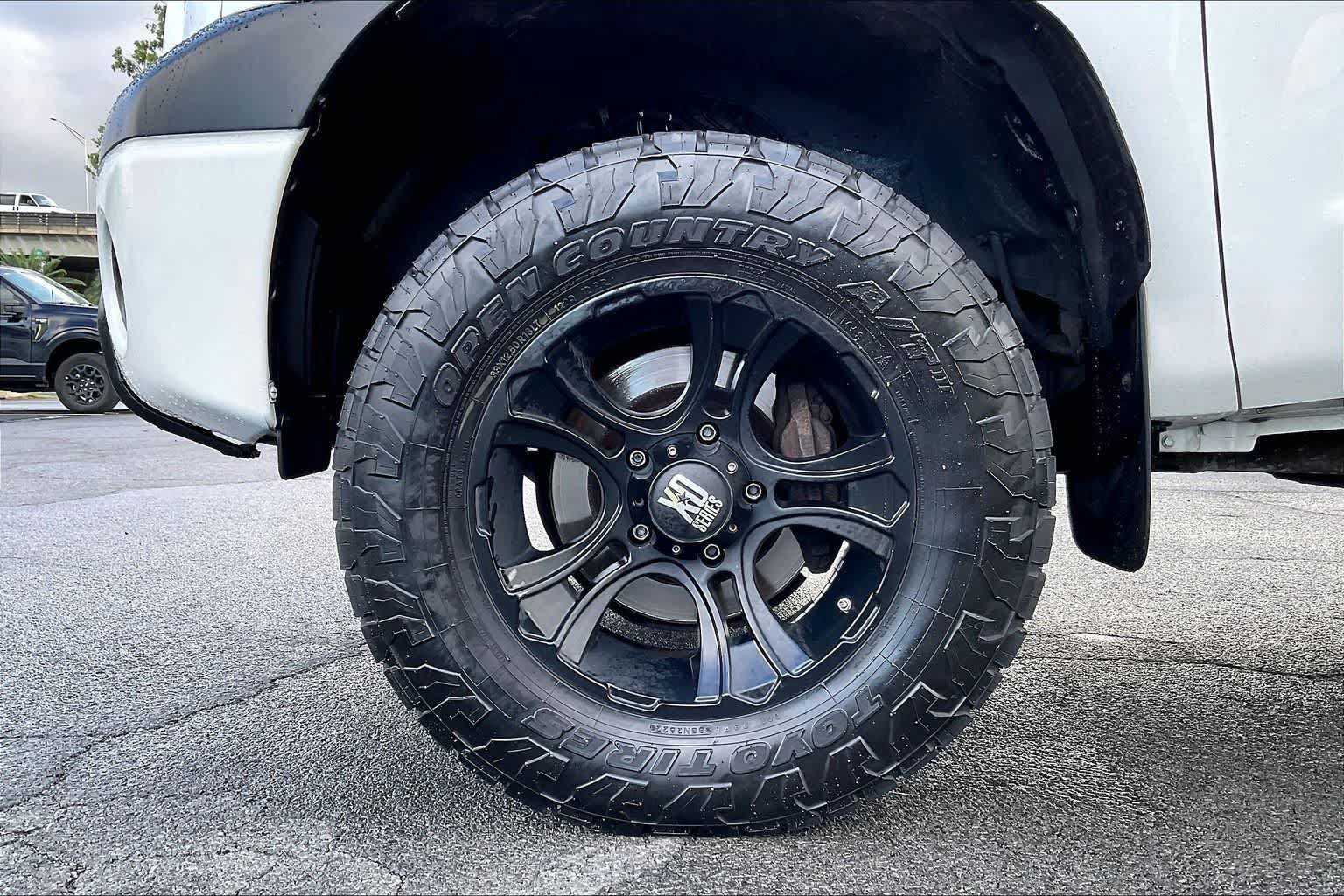 Used 2013 Toyota Tundra 2WD Double Cab w/ Tow Pkg image 8