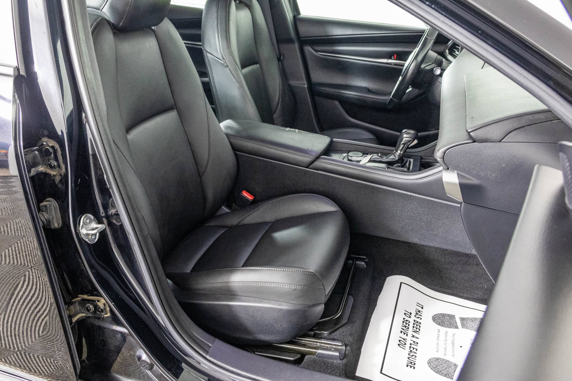 Used 2020 MAZDA MAZDA3 Sedan w/ Select Package FWD image 41