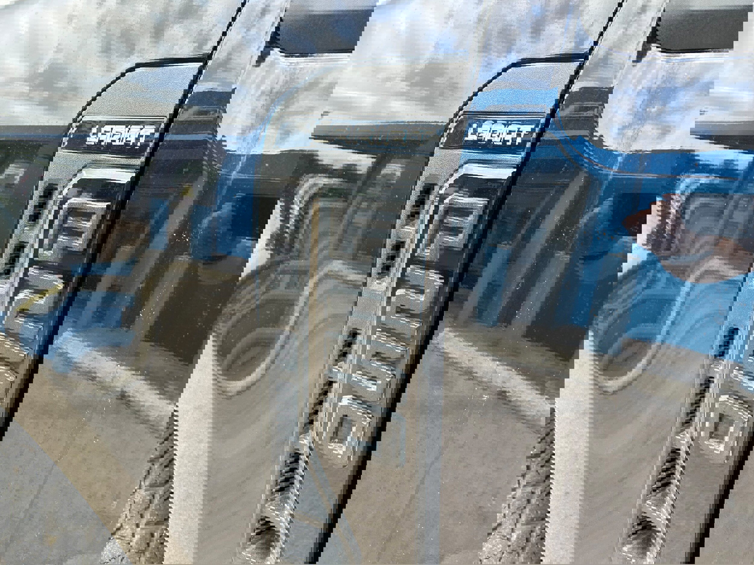 Used 2023 Ford F250 Lariat w/ Lariat Ultimate Package image 4