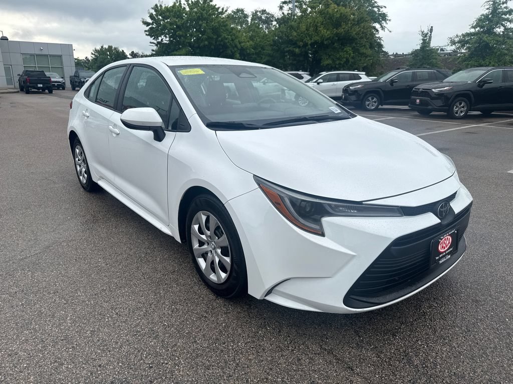 Used 2024 Toyota Corolla LE FWD image 9