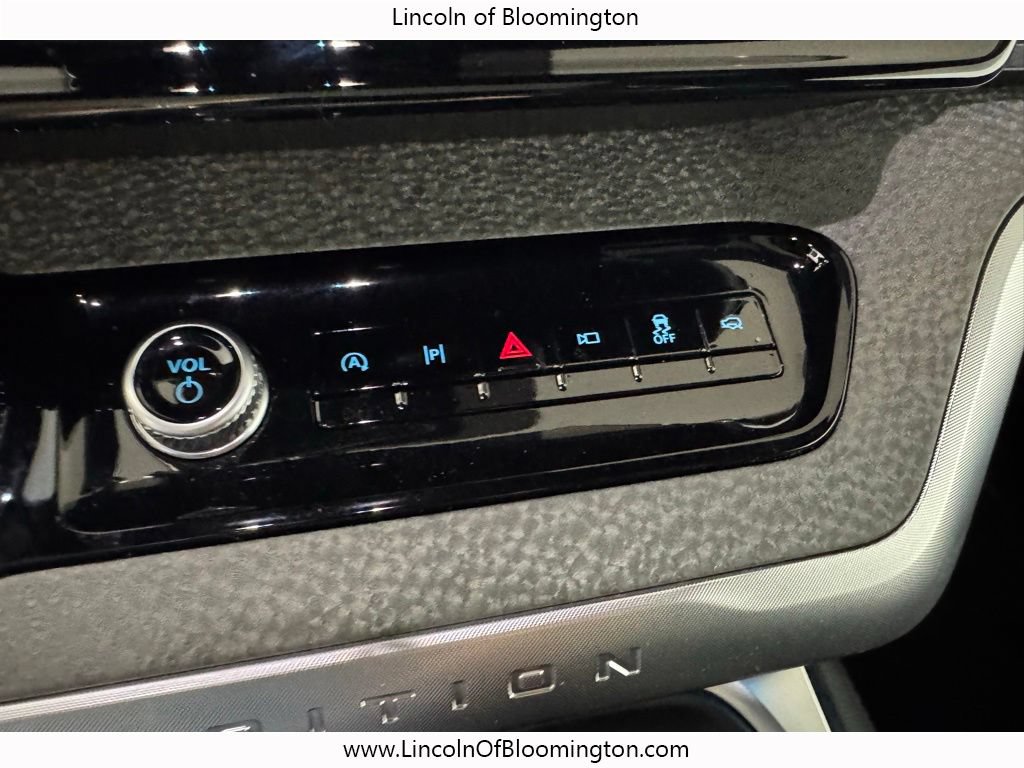 Used 2025 Ford Expedition Tremor AWD/4WD image 64