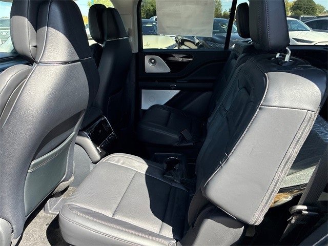 New 2025 Lincoln Aviator Reserve w/ Equipment Group 201A image 14