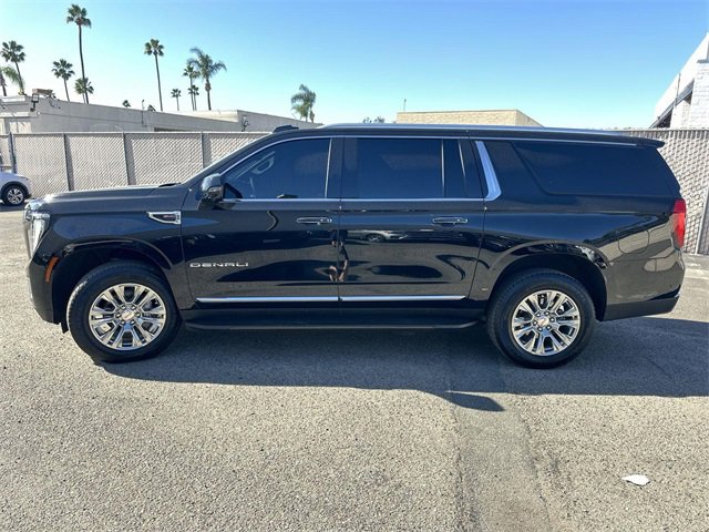 Used 2025 GMC Yukon XL Denali image 7