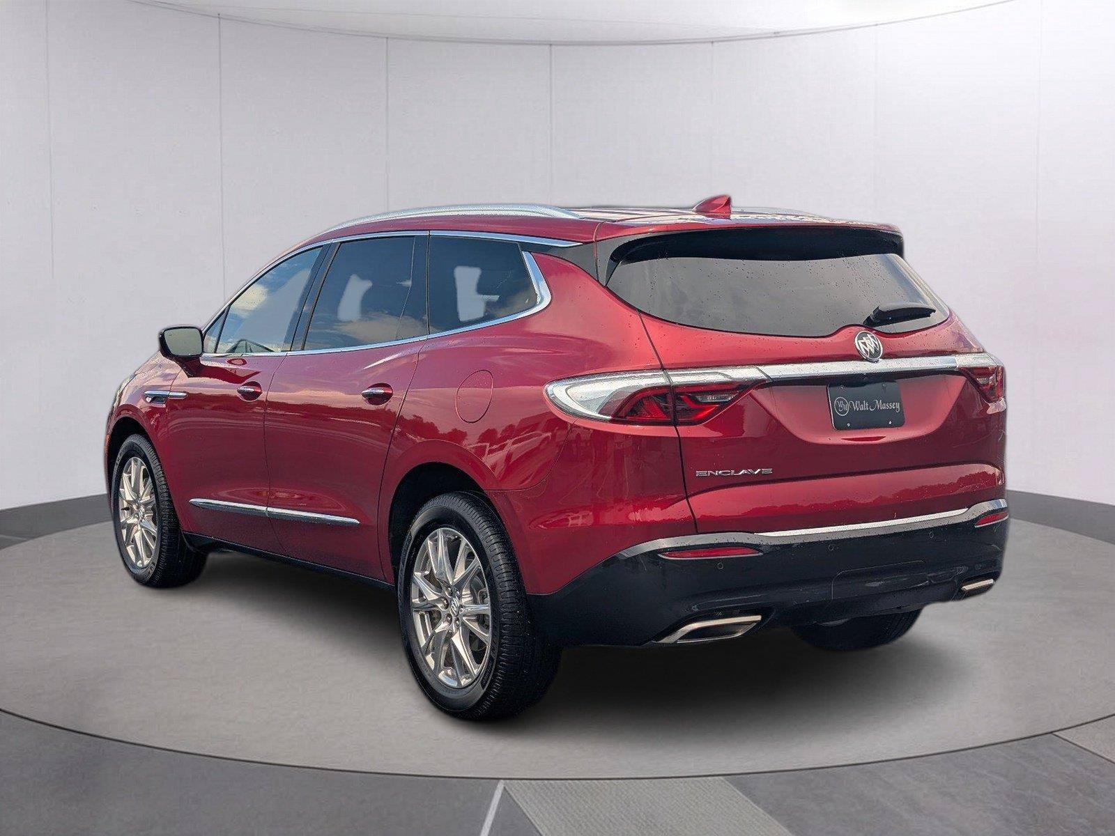 Used 2023 Buick Enclave Premium w/ Experience Buick Package FWD image 3