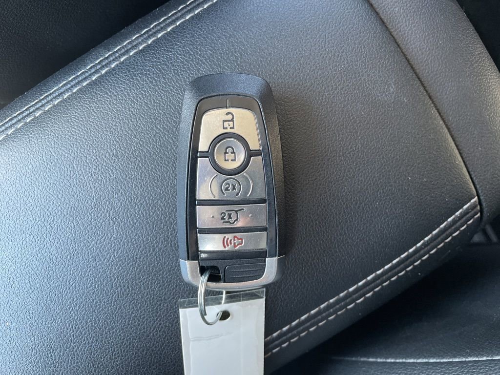 Used 2022 Ford Escape SEL w/ Technology Package image 24