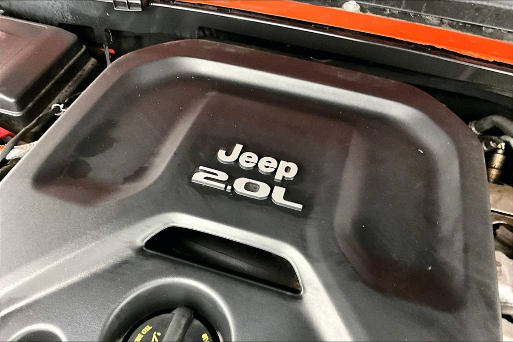 Used 2020 Jeep Wrangler Unlimited Sahara w/ Uconnect 4C Nav & Sound Group AWD/4WD image 39