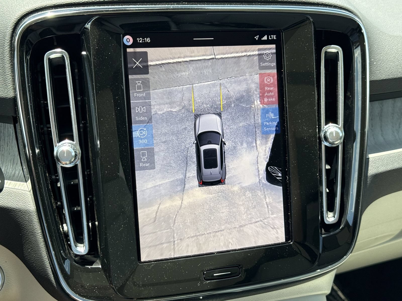 New 2026 Volvo XC40 B5 Ultra w/ Protection Package Premier AWD/4WD image 26