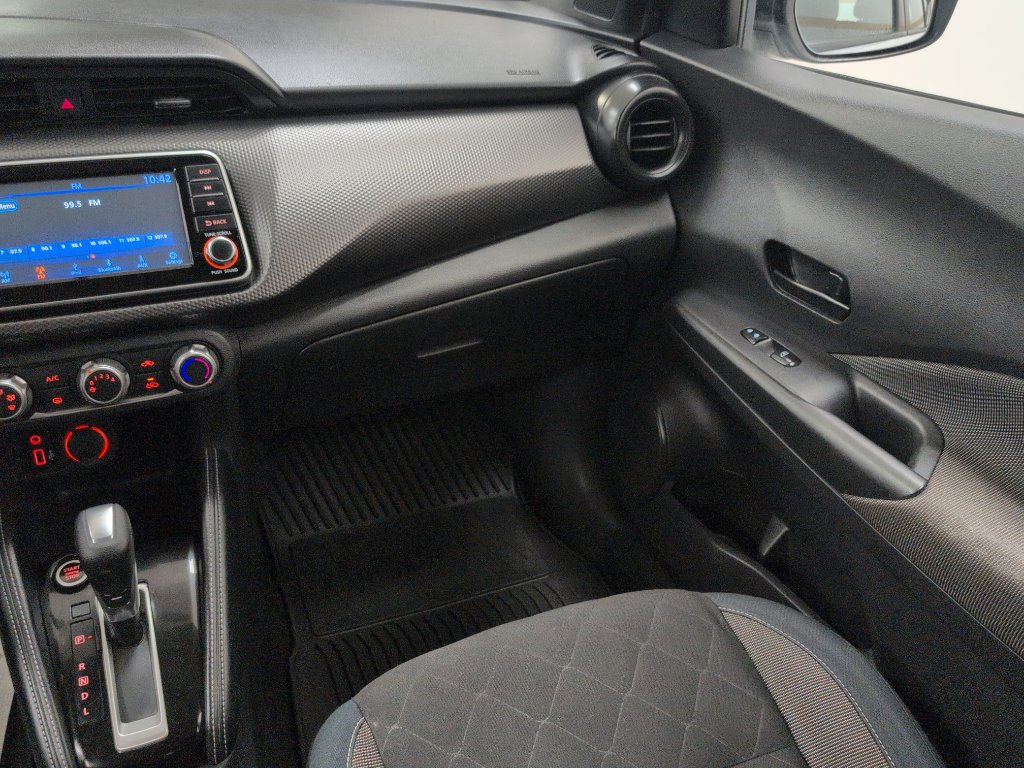 Used 2018 Nissan Kicks S image 12