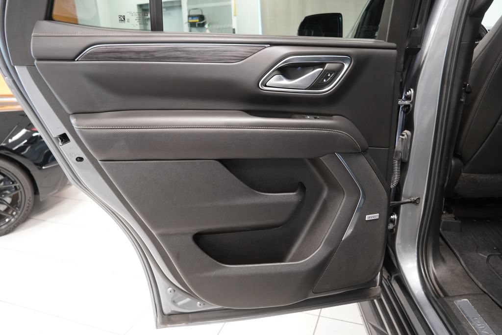Certified 2022 GMC Yukon SLT w/ SLT Premium Package AWD/4WD image 31