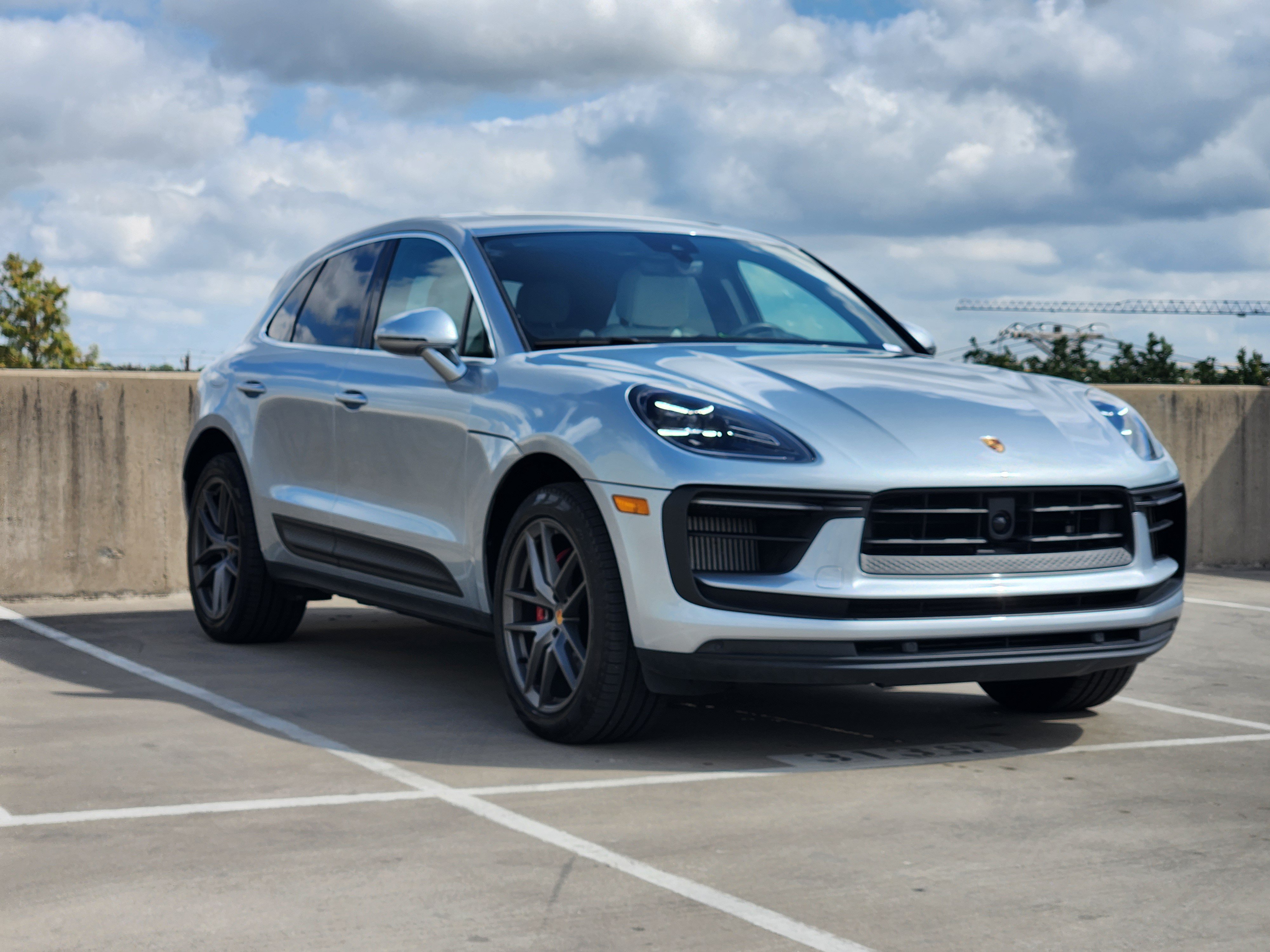 Certified 2023 Porsche Macan S AWD/4WD image 10