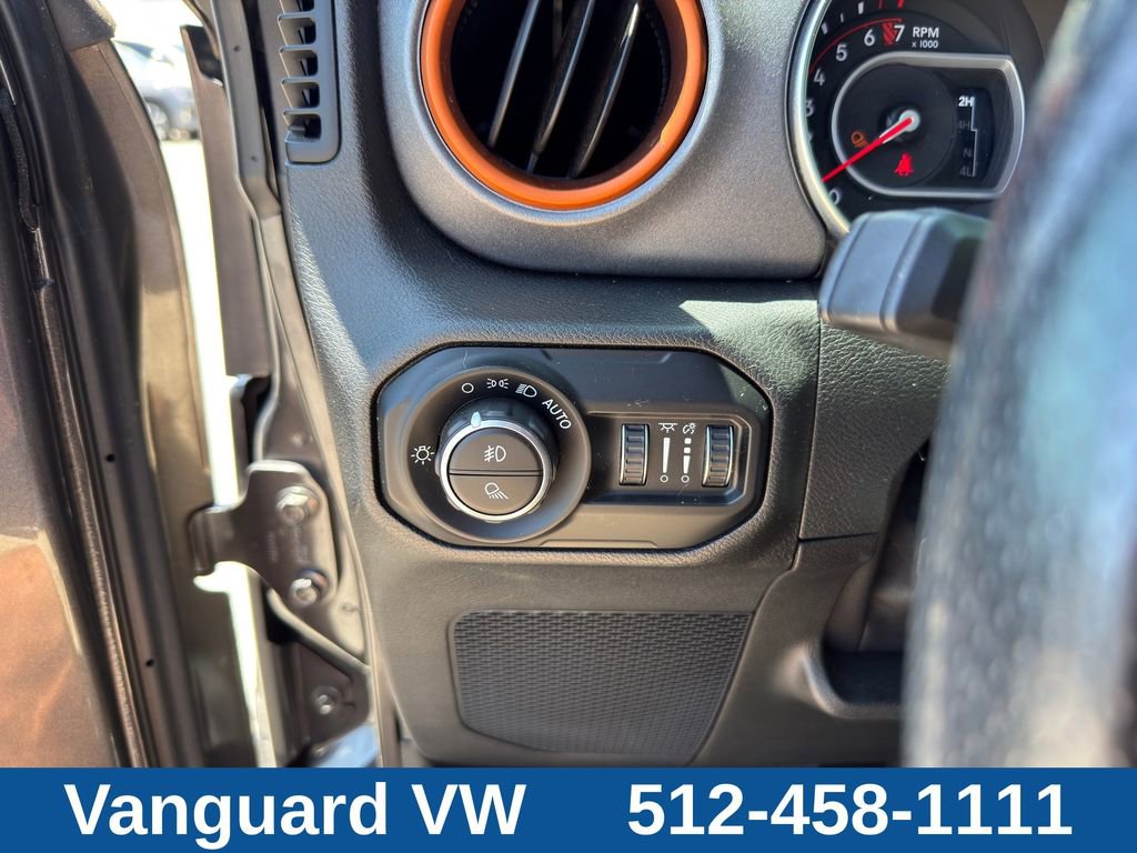 Used 2021 Jeep Gladiator Mojave w/ Cold Weather Group AWD/4WD image 24
