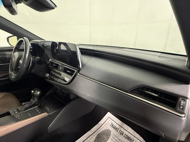 Certified 2022 Lexus ES 300h w/ Premium Package FWD image 30