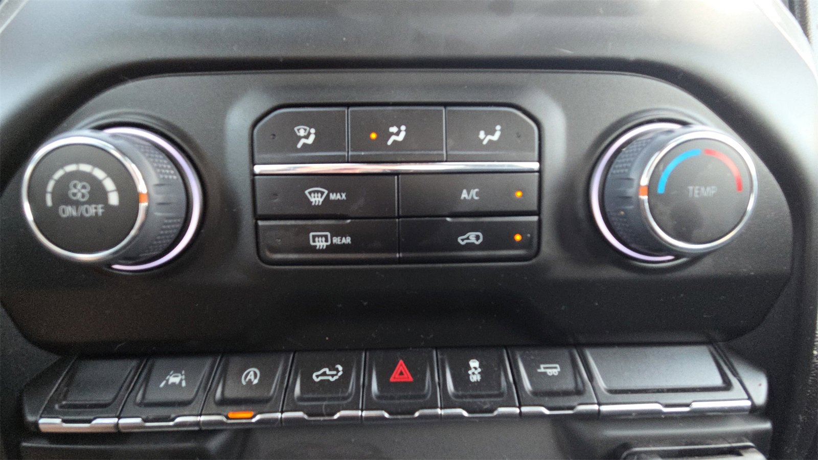 Used 2024 Chevrolet Silverado 1500 Custom image 32