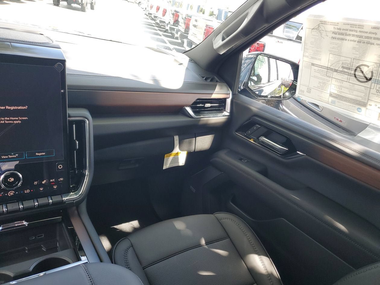 New 2026 GMC Yukon XL Denali w/ Denali Reserve Package RWD image 15
