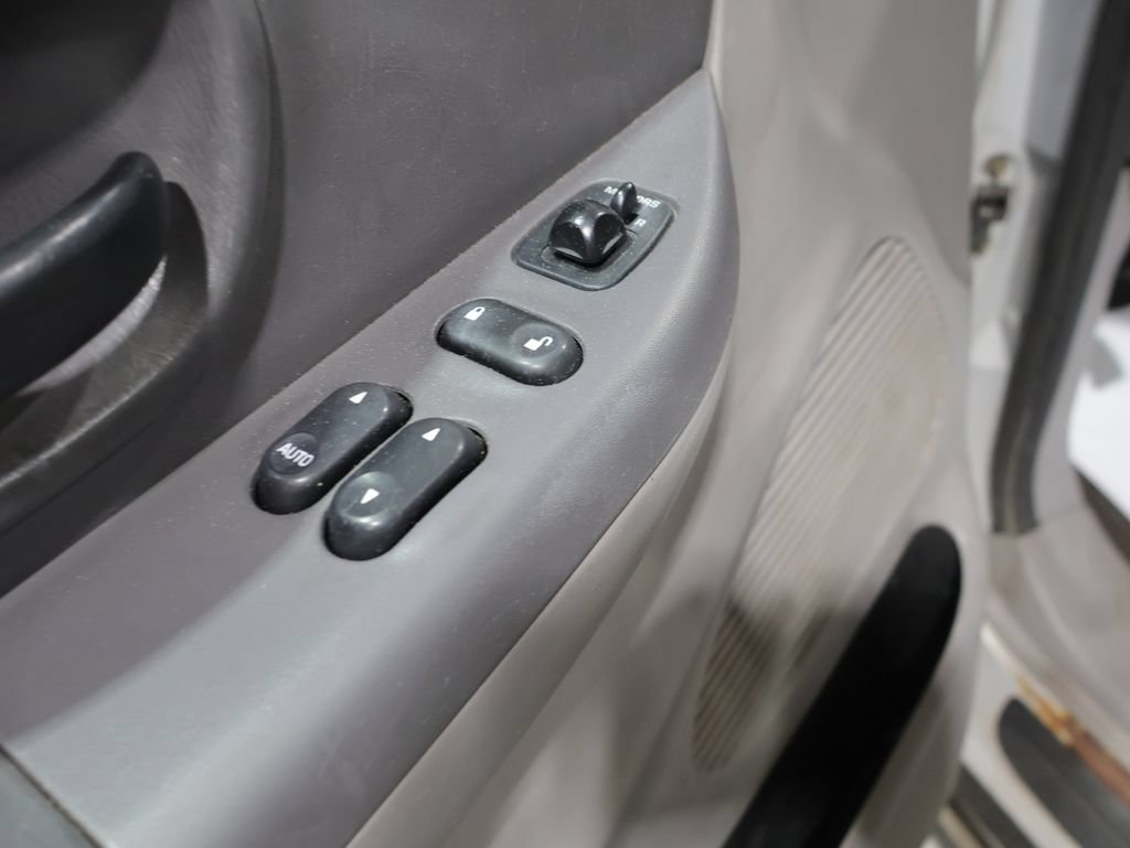 Used 2003 Ford F150 XLT AWD/4WD image 13