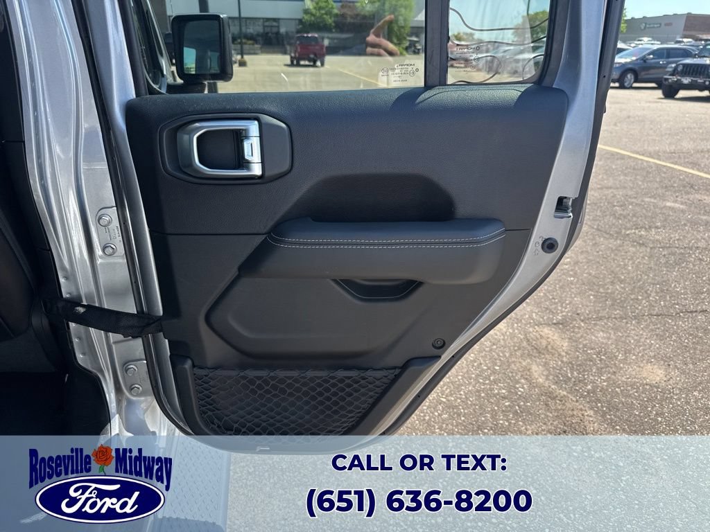 Used 2020 Jeep Gladiator Overland AWD/4WD image 41