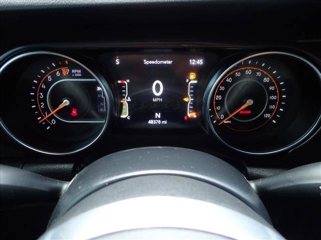Used 2022 Jeep Wrangler Unlimited Sahara AWD/4WD image 24