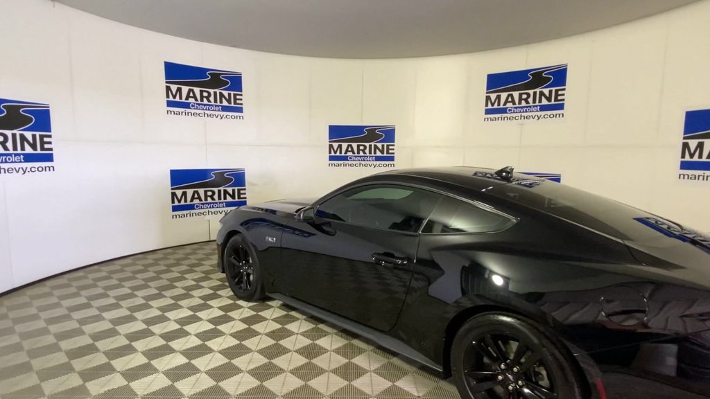 Used 2025 Ford Mustang GT RWD image 8