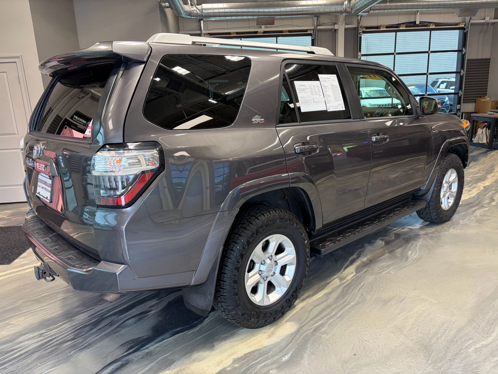 Used 2017 Toyota 4Runner SR5 AWD/4WD image 44