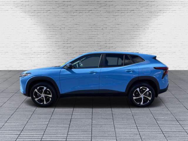 Used 2024 Chevrolet Trax RS image 2