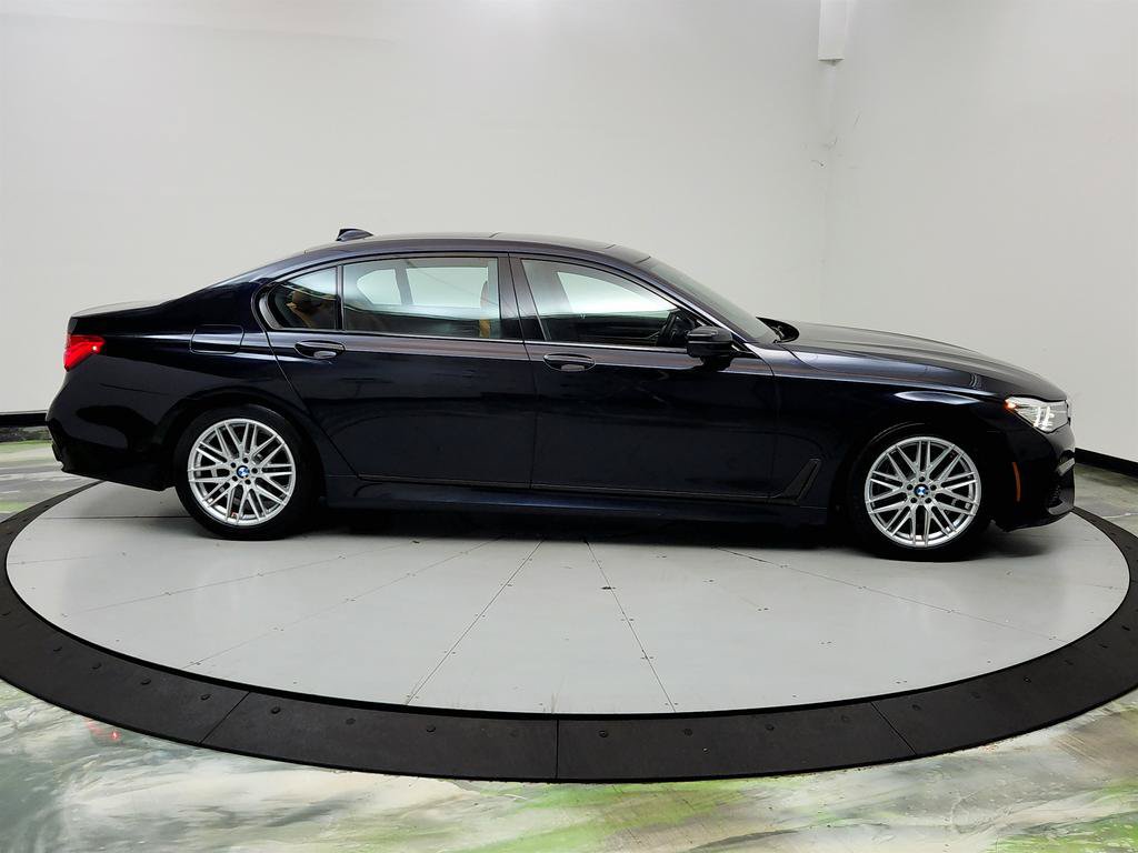Used 2018 BMW 740i RWD image 4