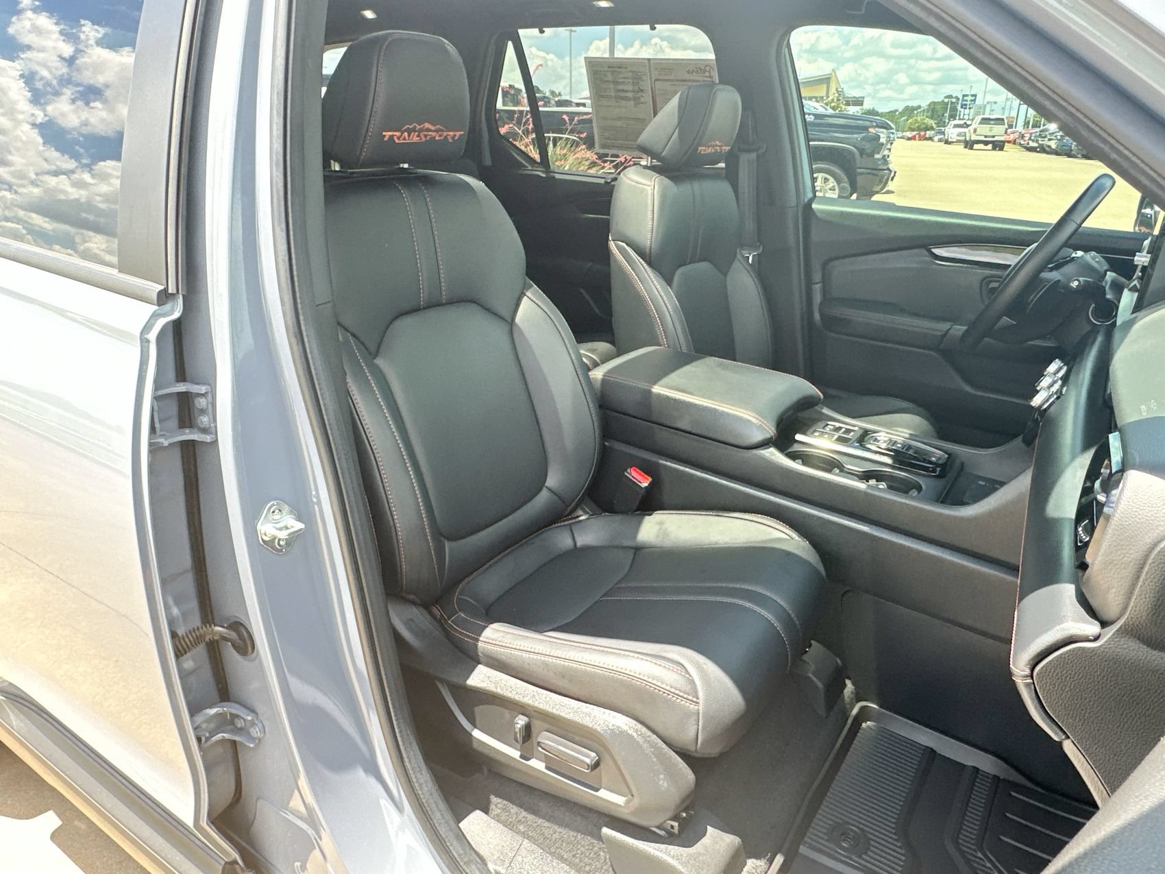 Used 2024 Honda Pilot TrailSport image 26