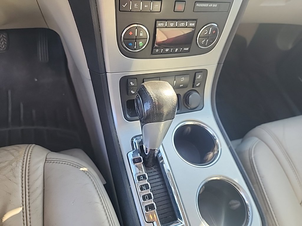 Used 2011 GMC Acadia SLT AWD/4WD image 16