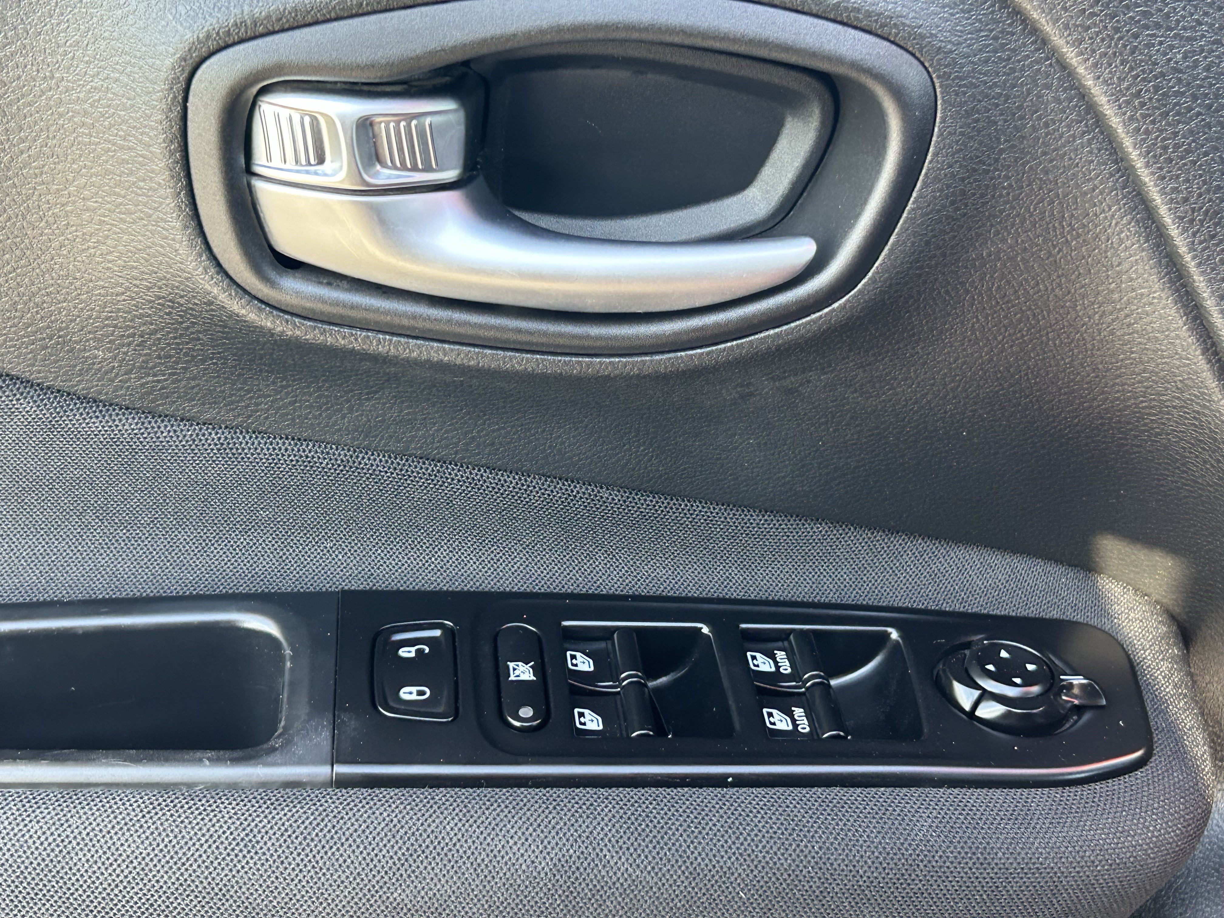 Used 2021 Jeep Renegade Sport AWD/4WD image 19