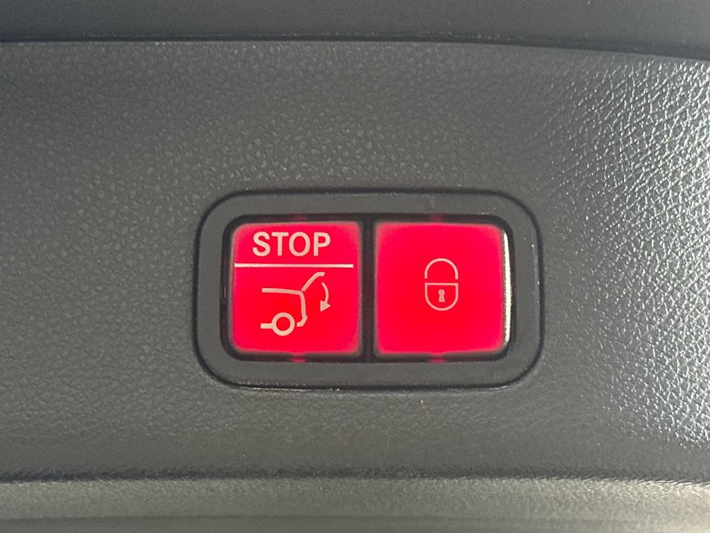 Used 2015 Mercedes-Benz GL 450 4MATIC image 19