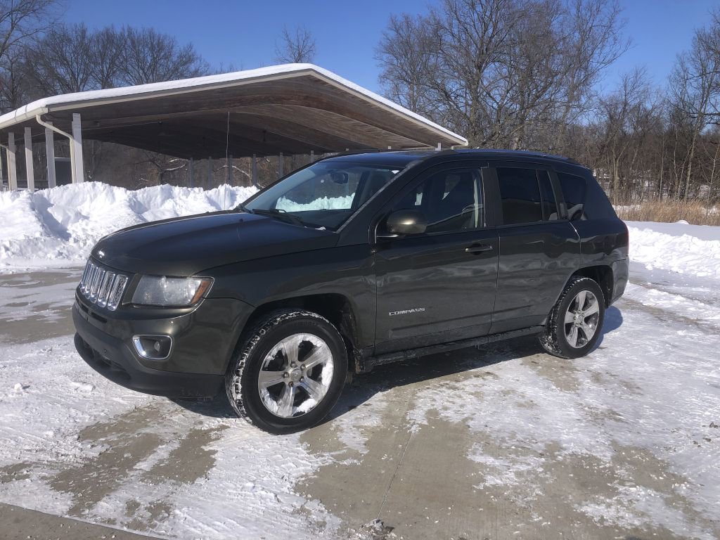 Used 2016 Jeep Compass High Altitude image 2