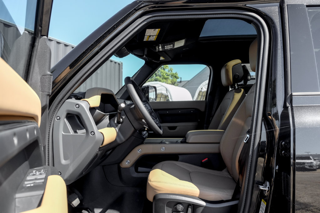New 2026 Land Rover Defender 110 X-Dynamic SE AWD/4WD image 10