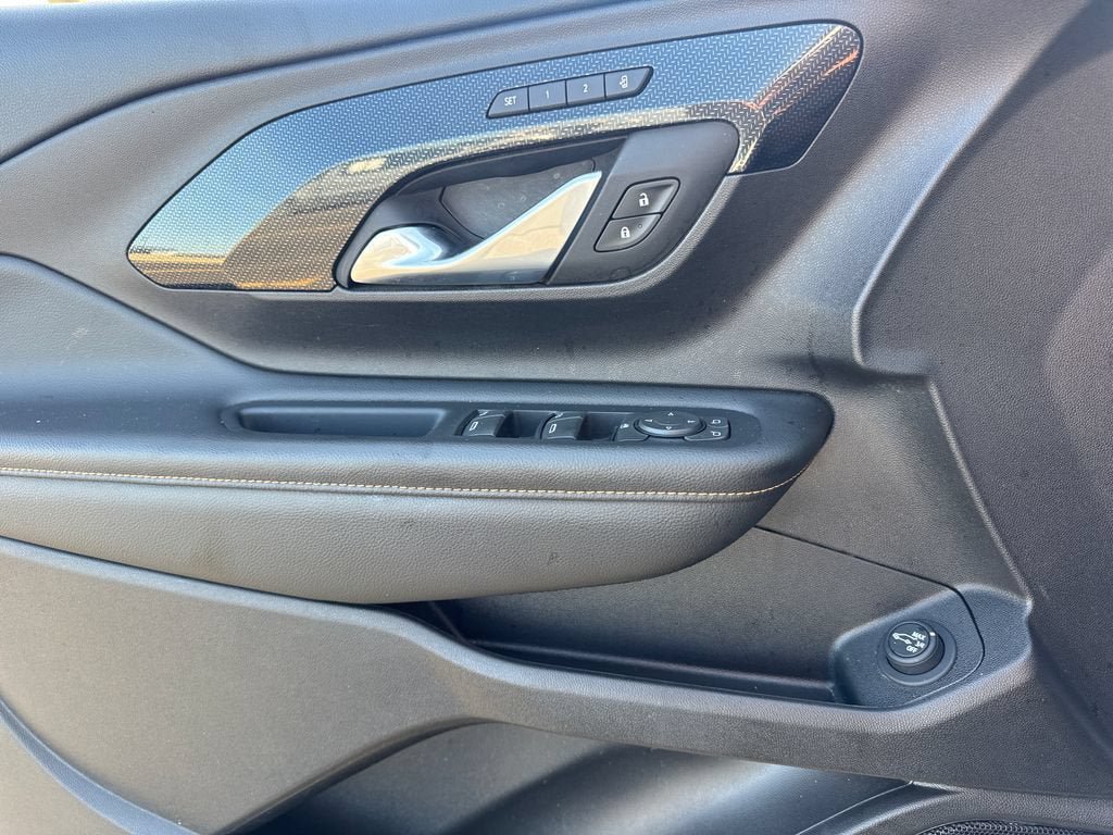 Used 2024 GMC Terrain AT4 w/ Infotainment Package II AWD/4WD image 18