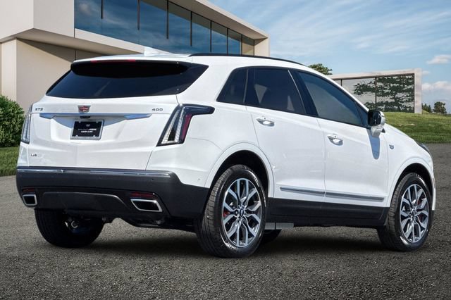 New 2026 Cadillac XT5 Sportv w/ LPO, Floor Liner Package AWD/4WD image 4