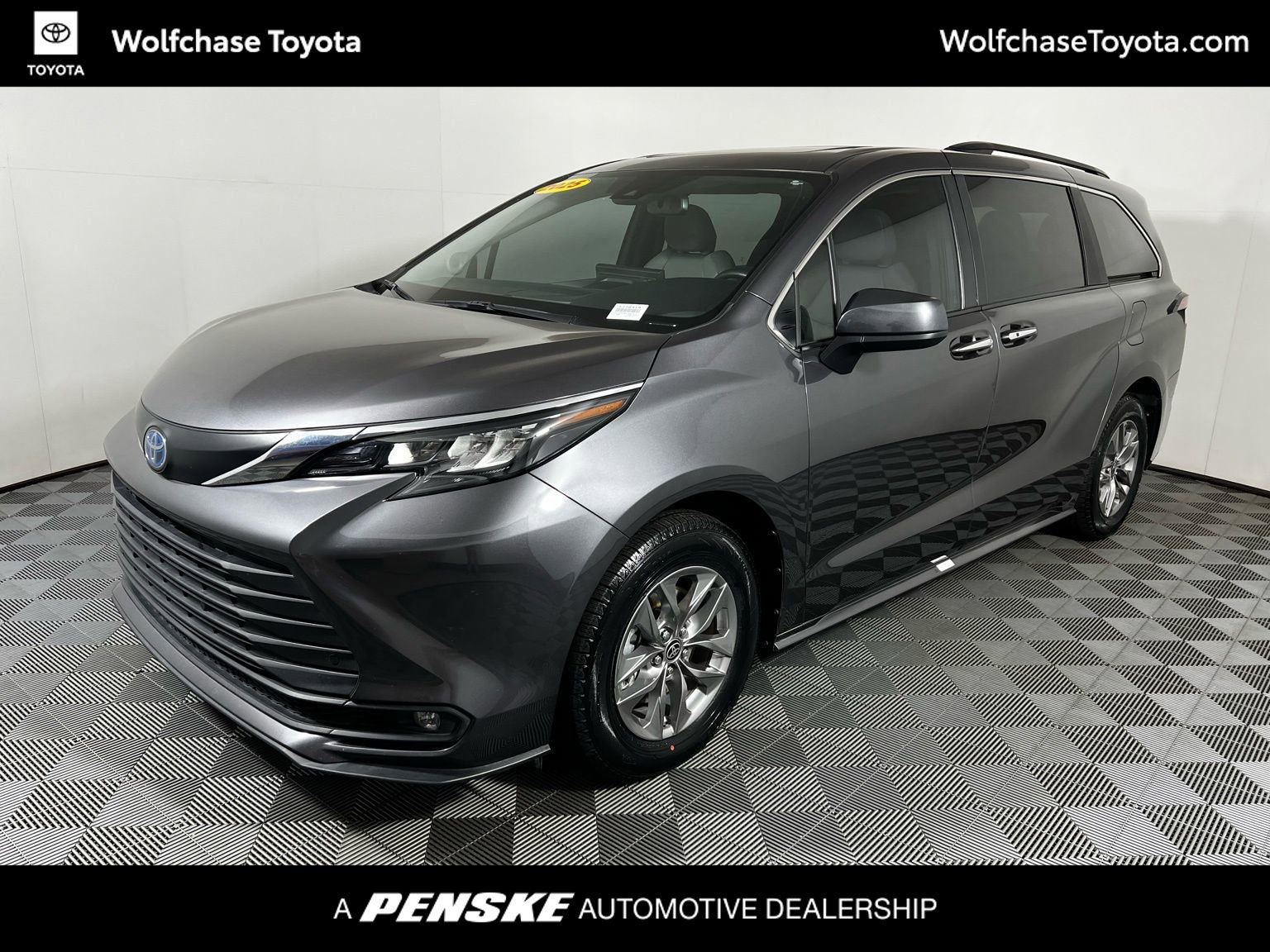 Used 2025 Toyota Sienna XLE w/ XLE Plus Package