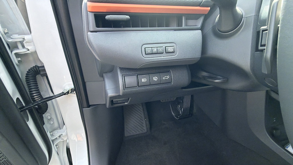 New 2026 Subaru Uncharted Premium FWD image 30