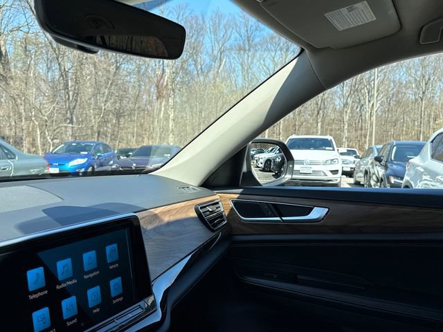 Certified 2025 Volkswagen Atlas SE image 23