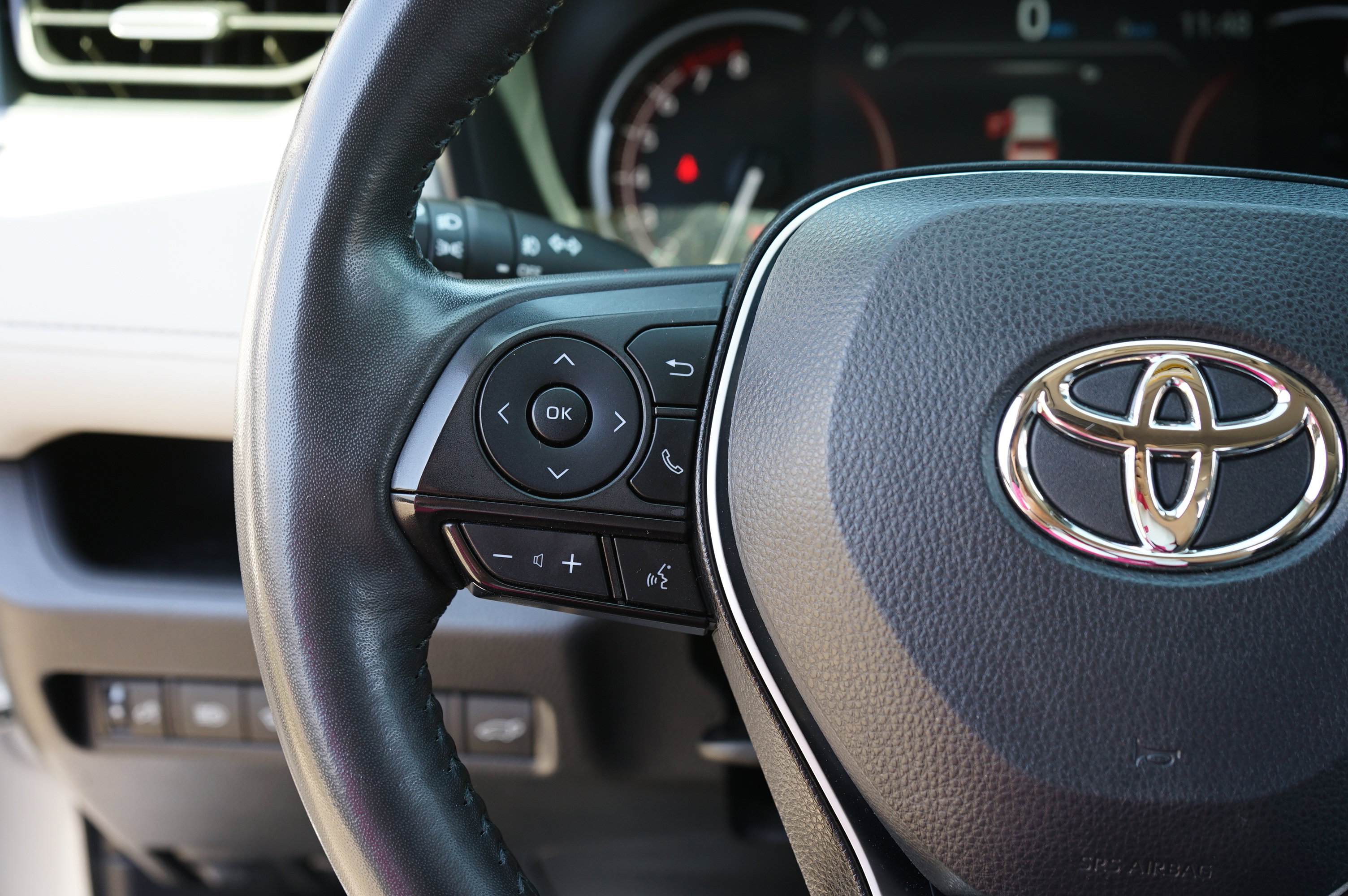 Used 2023 Toyota RAV4 XLE Premium image 27